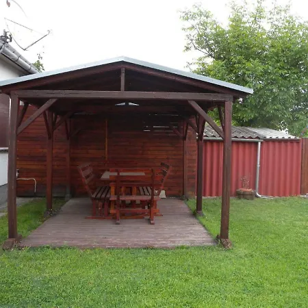 Balatonfenyves/balaton 18390 Tatil Evi