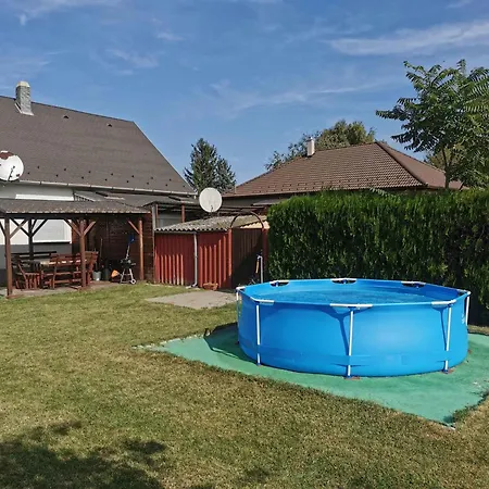 Balatonfenyves/balaton 18390 Tatil Evi